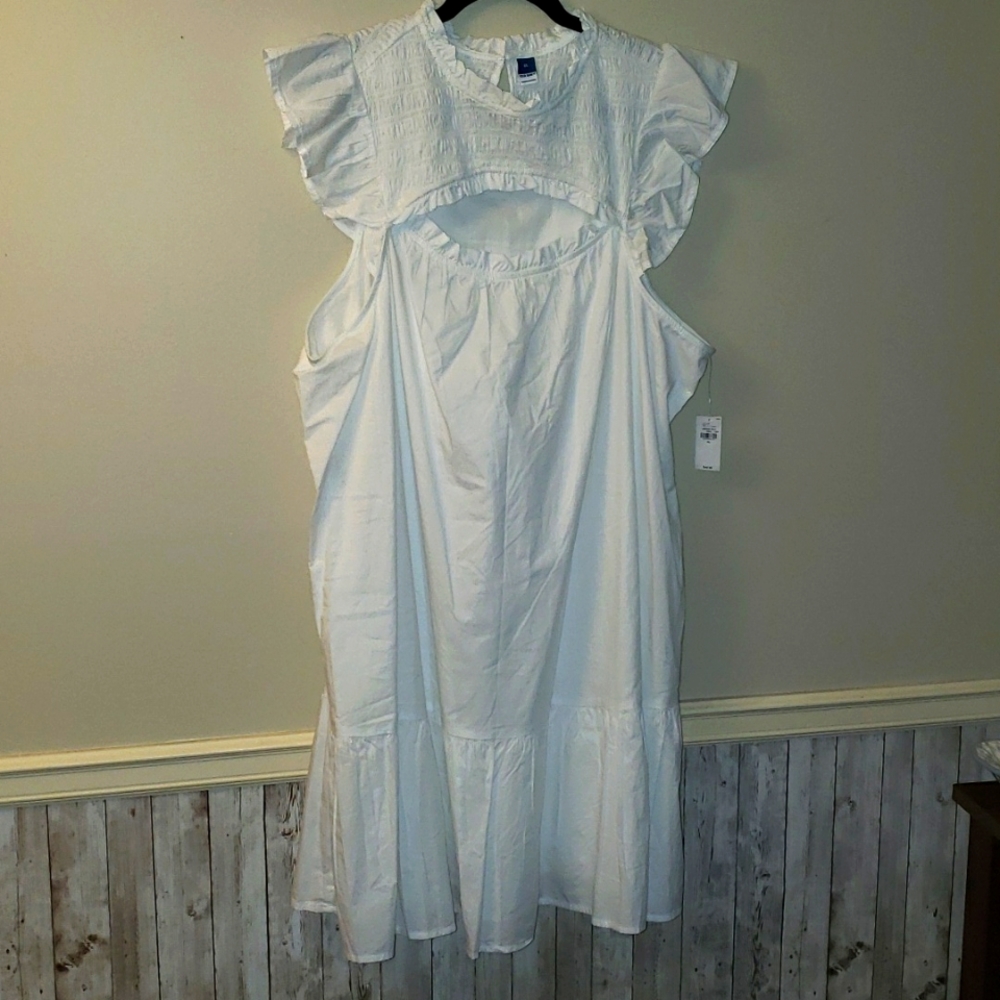 C🔹️ White Summer Dress